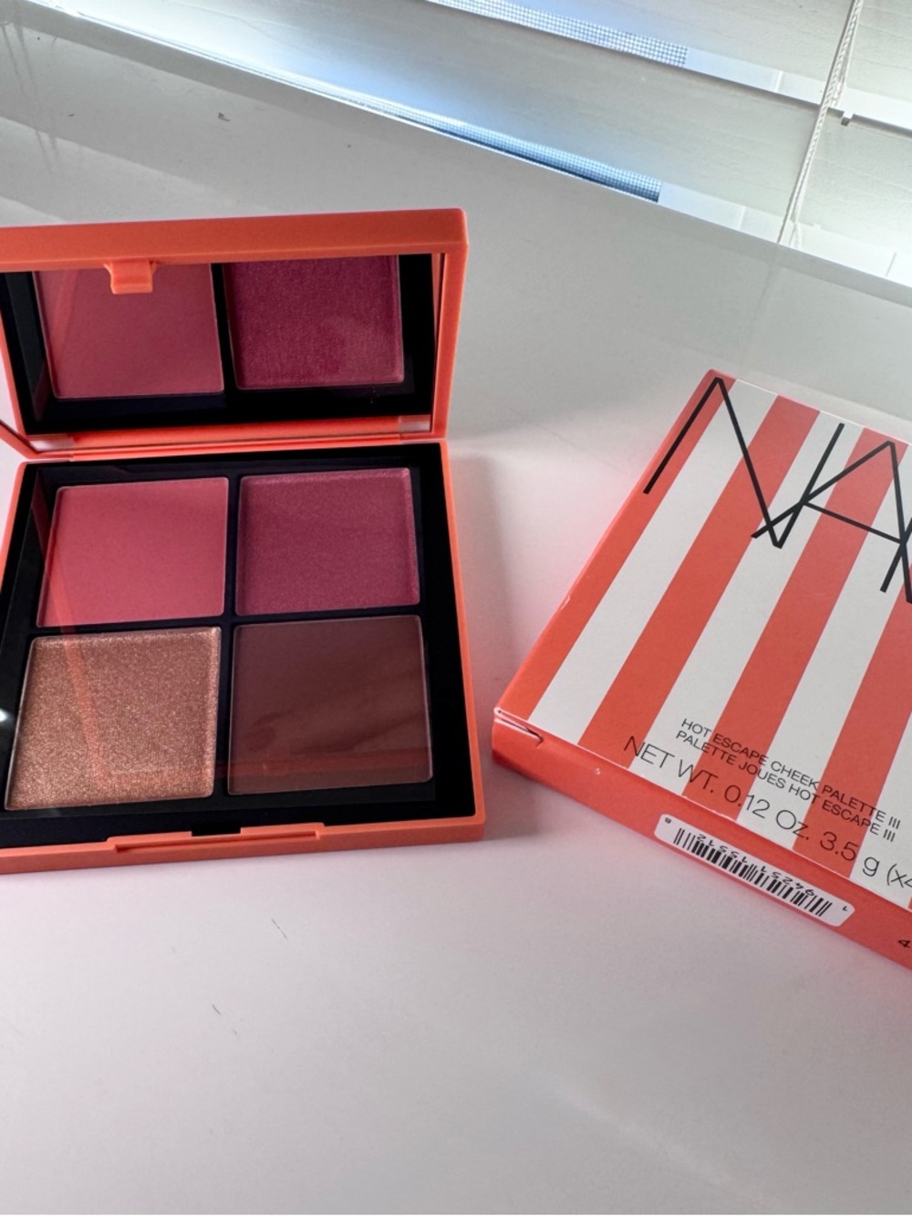 NARS Hot escapes cheek, palette lll